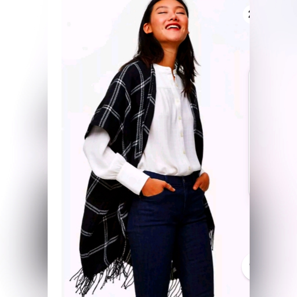 Ann Taylor Loft Poncho Shawl Cape Wrap, Black & White